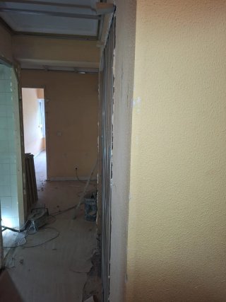 Adaptación de habitacion en sala.