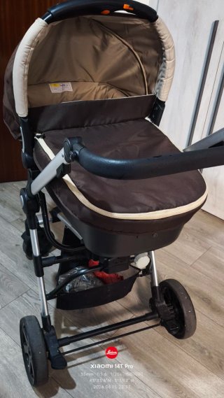 Cochecito de bebé y accesorios