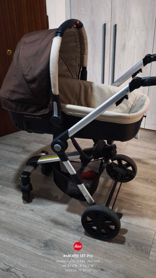 Cochecito de bebé y accesorios