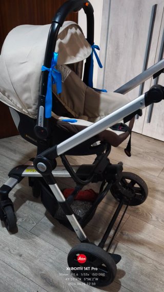 Cochecito de bebé y accesorios