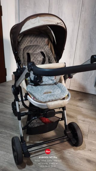 Cochecito de bebé y accesorios