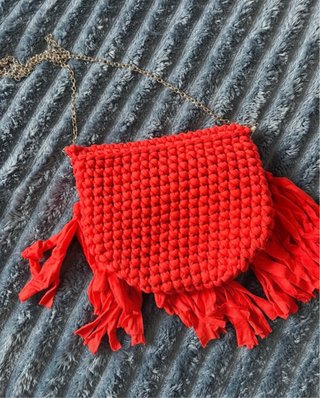 Borsa uncinetto rossa con frange