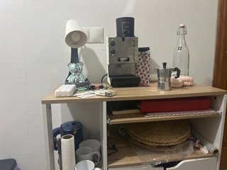 Mueble auxiliar madera y blanco