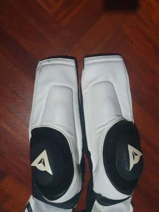 Mono Dainese Profesional 1 pieza Blanco/Negro