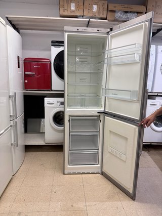 Nevera Bosch 200x60 con garantía