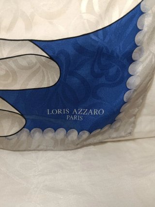 ELEGANTE PAÑUELO DE SEDA FRANCÉS LORIS AZZARO