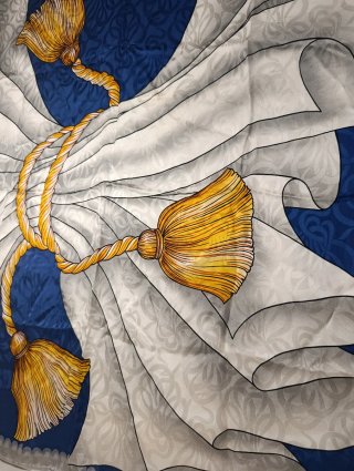 ELEGANTE PAÑUELO DE SEDA FRANCÉS LORIS AZZARO