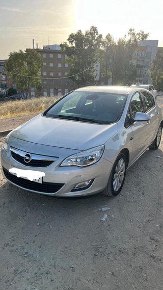 Opel Astra j 2010