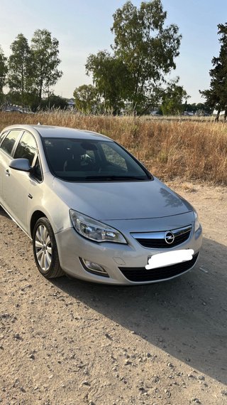 Opel Astra j 2010