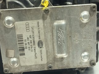 FARO DERECHO AUDI A8 (4E) ASE 15811800