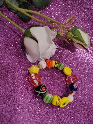 Pulsera tipo vidrio Murano de alegres colores