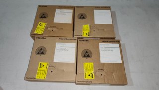 Lote 4 caricabatterie portatili Toshiba - NUOVI