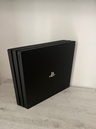 Consola PS4 Pro Sony Negra + Mando