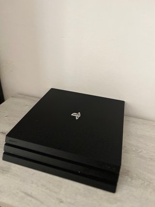 Consola PS4 Pro Sony Negra + Mando