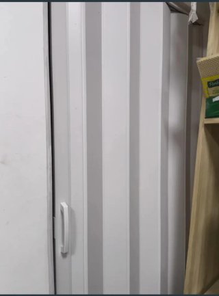 Puerta blanca interior