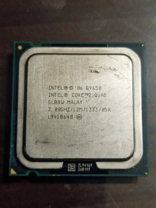 Scheda madre ASUS P5Q-E