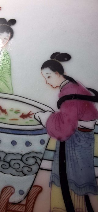 Cajita de porcelana china Famille Rose