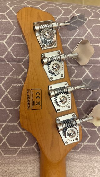 Bajo Marcus Miller P5 Alder