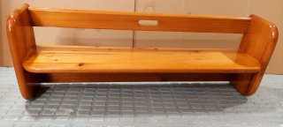 Estantería de madera de pino