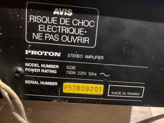 Amplificador Estéreo Proton 520B