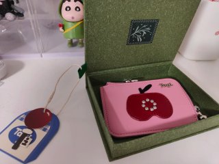 Monedero Tagi rosa con flor ideal para regalo