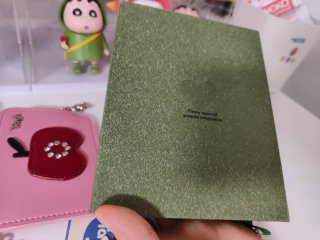Monedero Tagi rosa con flor ideal para regalo