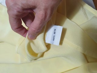 Top in Seta Giallo con Bordi Blu