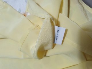 Top in Seta Giallo con Bordi Blu