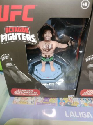 Figuras Ilia Topuria y Connor Mcgregor UFC