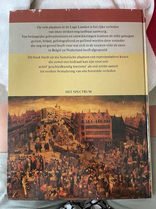 Libro histórico de Los Países Bajos.