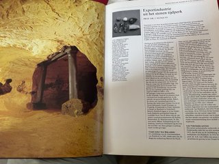 Libro histórico de Los Países Bajos.