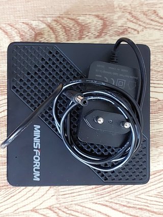 Mini PC Intel N4020 4GB +Monitor +teclado/raton
