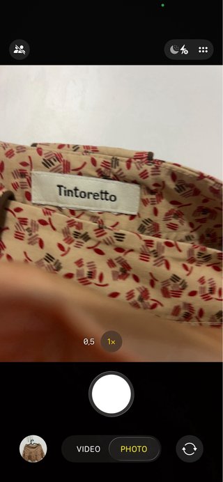 Falda Tinttoreto floral beige y roja