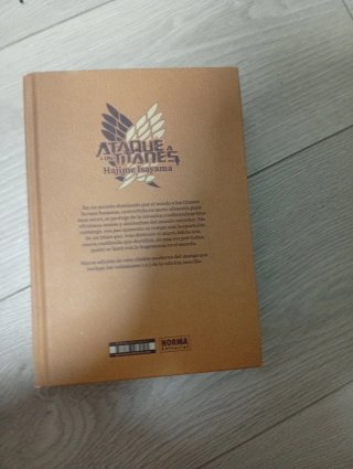 Ataque a los titanes edición coleccionista tomo 1