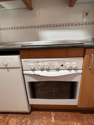 Cocina completa con electrodomésticos