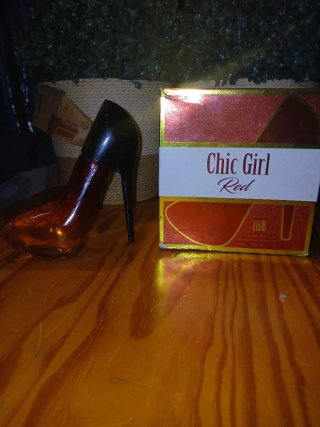 Perfume Chic Girl Red Zapato Tacón