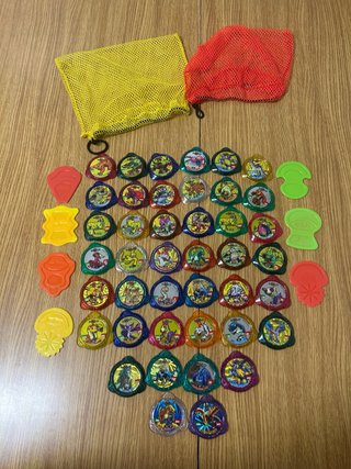Lote de tazos invizimals