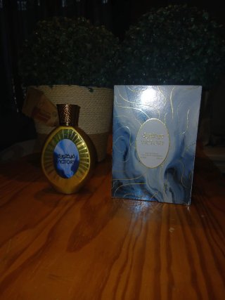 Perfume Victory Azul y Dorado