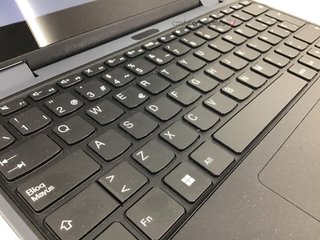 pc portatil lenovo 500w yoga gen 4
