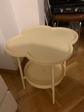 Mesa auxiliar flor amarilla
