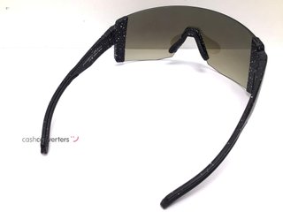 gafa de sol señora hawkers one carbon black
