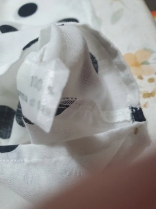 Top cotone bianco pois neri