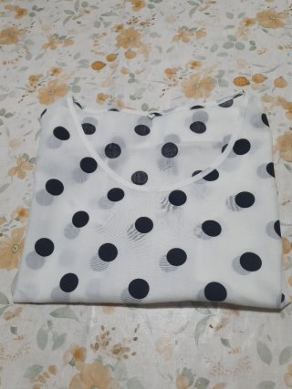 Top cotone bianco pois neri