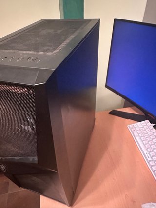 Caja PC Sobremesa MSI MAG Negra