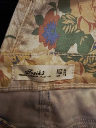 Pantaloni Toxik3 fantasia floreale taglia 44