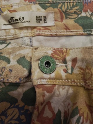 Pantaloni Toxik3 fantasia floreale taglia 44
