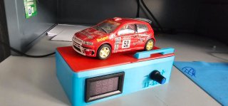 Rodador para coche slot scalextric regulable