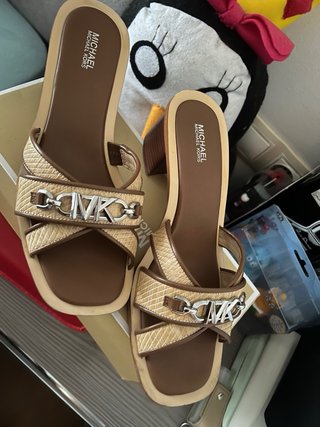 Sandalias Michael Kors Marrón y Dorado