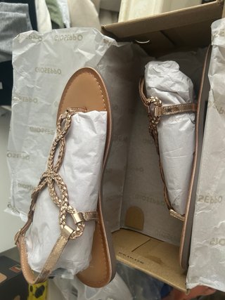 Sandalias GIOSEPPO doradas trenzadas nuevo talla39