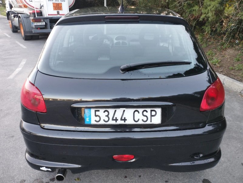 Peugeot 206 2004 - foto 1